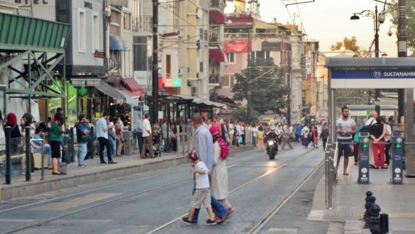 Fotodagbog fra Istanbul - Istanbuls travle gader - Rejsdiglykkelig.dk