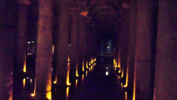 Fotodagbog fra Istanbul - Under jorden i Basilica Cistern - Rejsdiglykkelig.dk