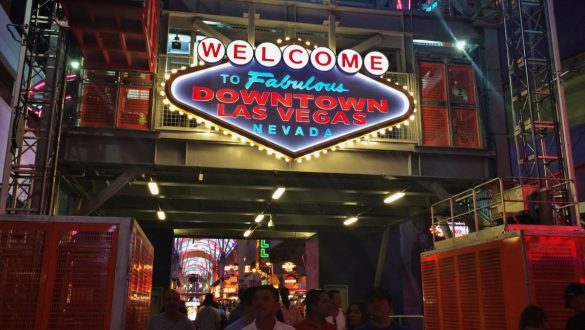 Fotodagbog fra Las Vegas - Indgang til Fremont Street - Rejsdiglykkelig.dk