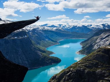 Norges smukkeste steder - Trolltunga - www.rejsdiglykkelig.dk
