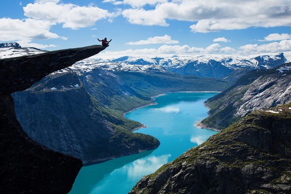 Norges smukkeste steder - Trolltunga - www.rejsdiglykkelig.dk