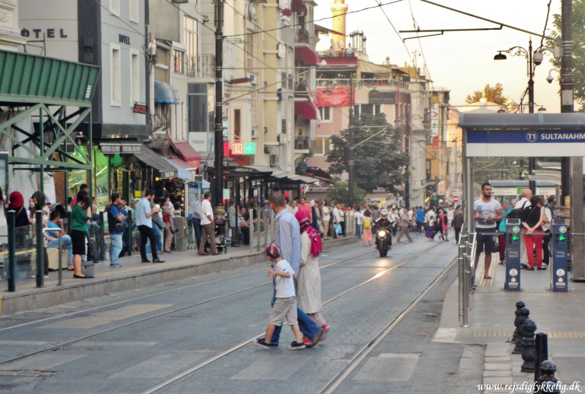18 seværdigheder og oplevelser i Istanbul - Travle gader - Rejsdiglykkelig.dk