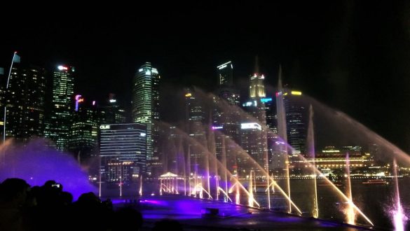 Fotodagbog fra Singapore - Spectra Wonderfull showet ved Singapores Marina - Rejsdiglykkelig.dk