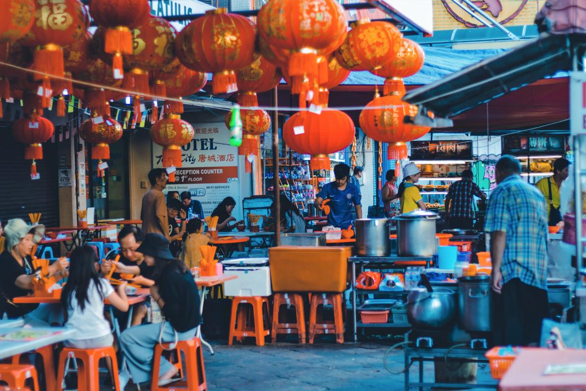 Must see seværdigheder og oplevelser i Kuala Lumpur - Chinatown - Rejs Dig Lykkelig