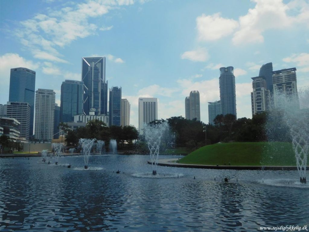 KLCC Park - Rejs Dig Lykkelig