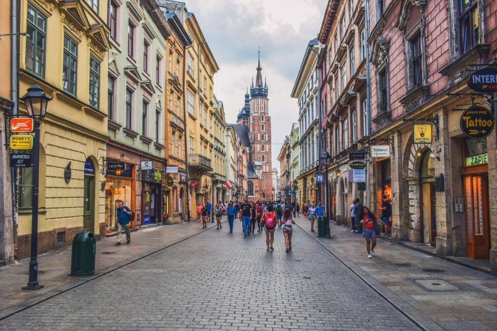 Seværdigheder og oplevelser i Krakow - Florianska Street - Rejs Dig Lykkelig