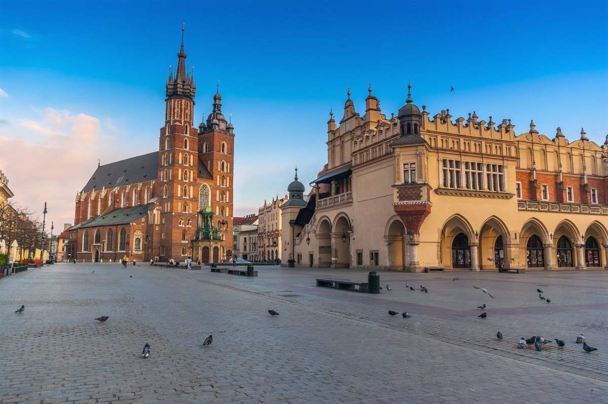 Seværdigheder og oplevelser i Krakow - Markedspladsen - Rejs Dig Lykkelig