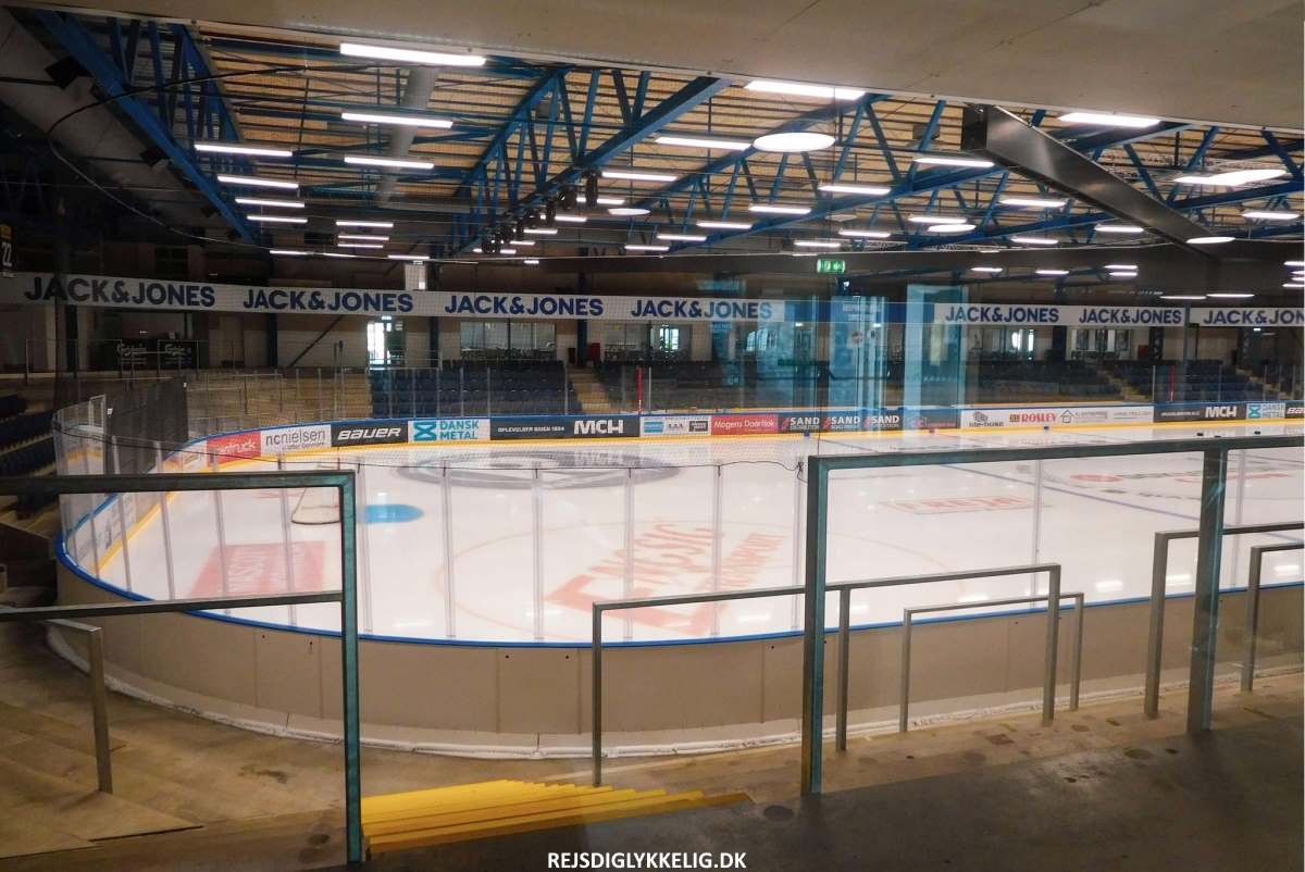Indendørs Oplevelser i Herning - Kvik Hockey Arena - Rejs Dig Lykkelig