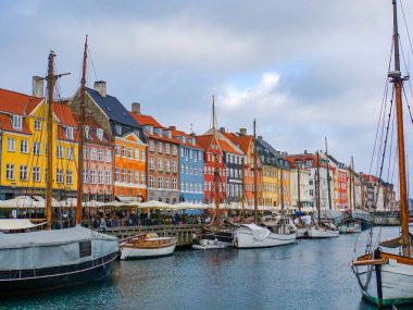 29 Seværdigheder og Oplevelser i København - Nyhavn - Rejs Dig Lykkelig