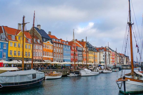 29 Seværdigheder og Oplevelser i København - Nyhavn - Rejs Dig Lykkelig
