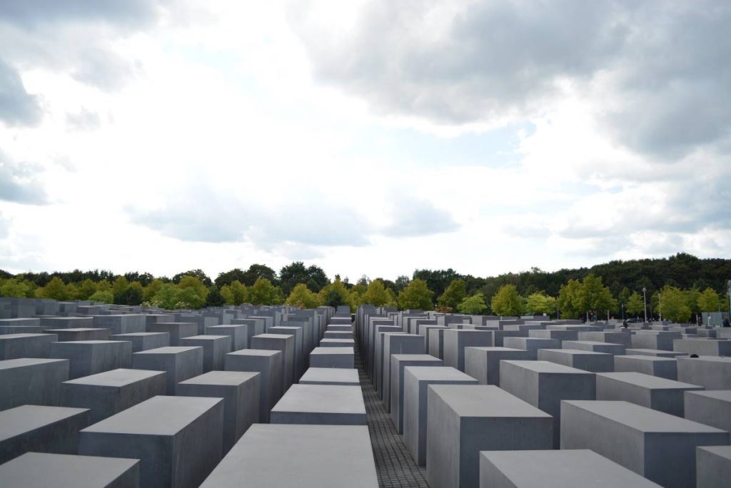 20 Must-see Seværdigheder i Berlin - Holocaust Memorial - Rejs Dig Lykkelig