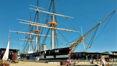Besøg Fregatten Jylland- Verdens største træskib - Rejs Dig Lykkelig