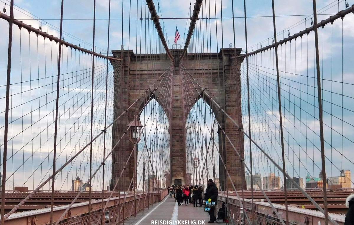 Seværdigheder og Oplevelser i New York - Brooklyn Bridge - Rejs Dig Lykkelig