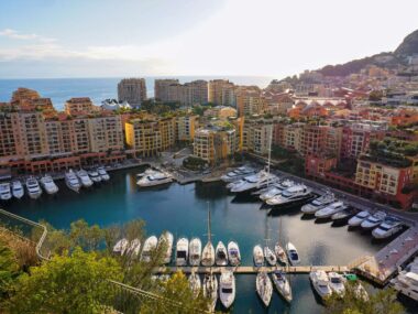 15 Seværdigheder og Oplevelser i Monaco - Port de Fontvieille -Rejs Dig Lykkelig