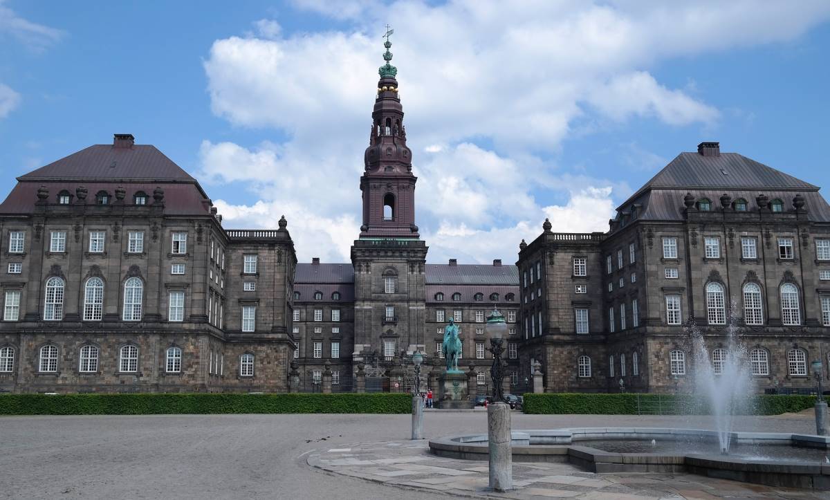 Fantastiske Udsigtspunkter i København - Christiansborg Slotstårn - Rejs Dig Lykkelig
