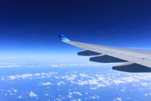 12 Tips og tricks til at undgå jetlag på rejsen - Flyver - Rejs Dig Lykkelig