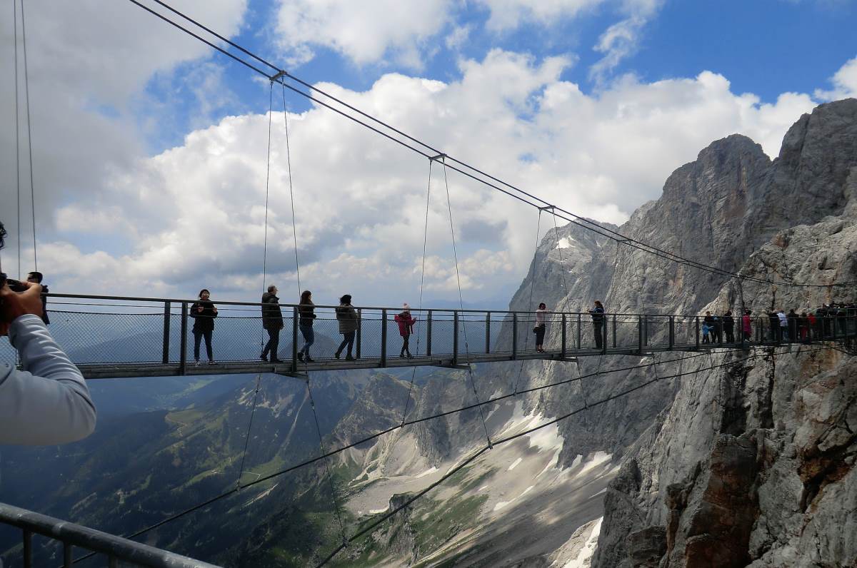 Seværdigheder og Oplevelser i Østrig - Dachstein-gletsjeren - Rejs Dig Lykkelig