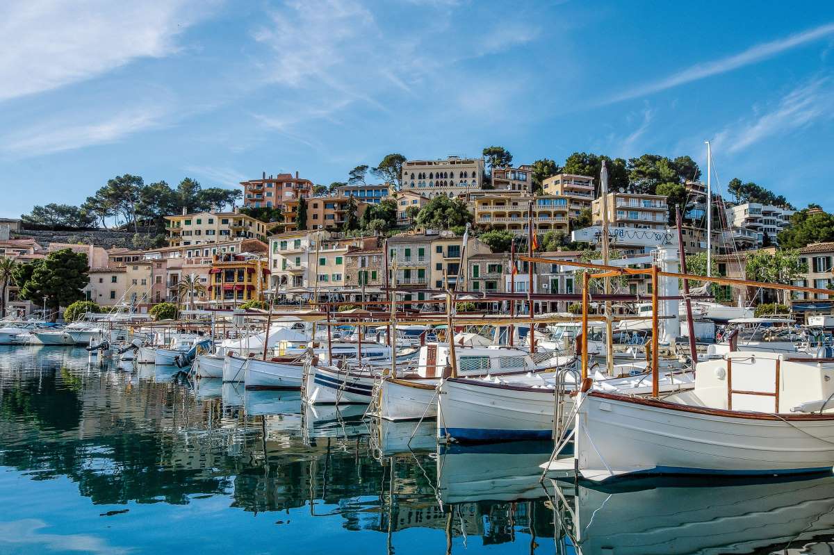 Guide til de Bedste Steder at Bo på Mallorca - Port de Soller - Rejs Dig Lykkelig