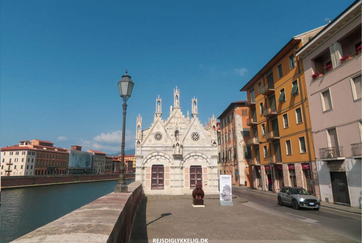Seværdigheder og Oplevelser i Pisa - Santa Maria della Spina - Rejs Dig Lykkelig