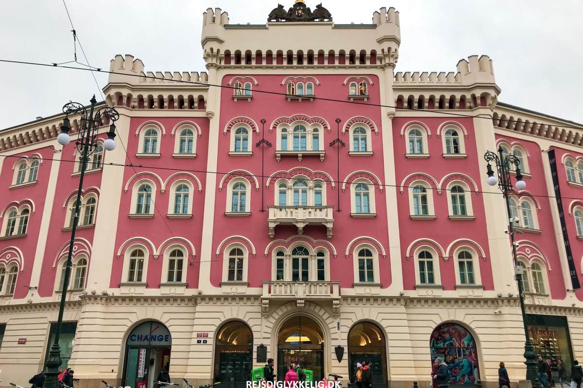 Seværdigheder og Oplevelser i Prag - Palladium - Rejs Dig Lykkelig