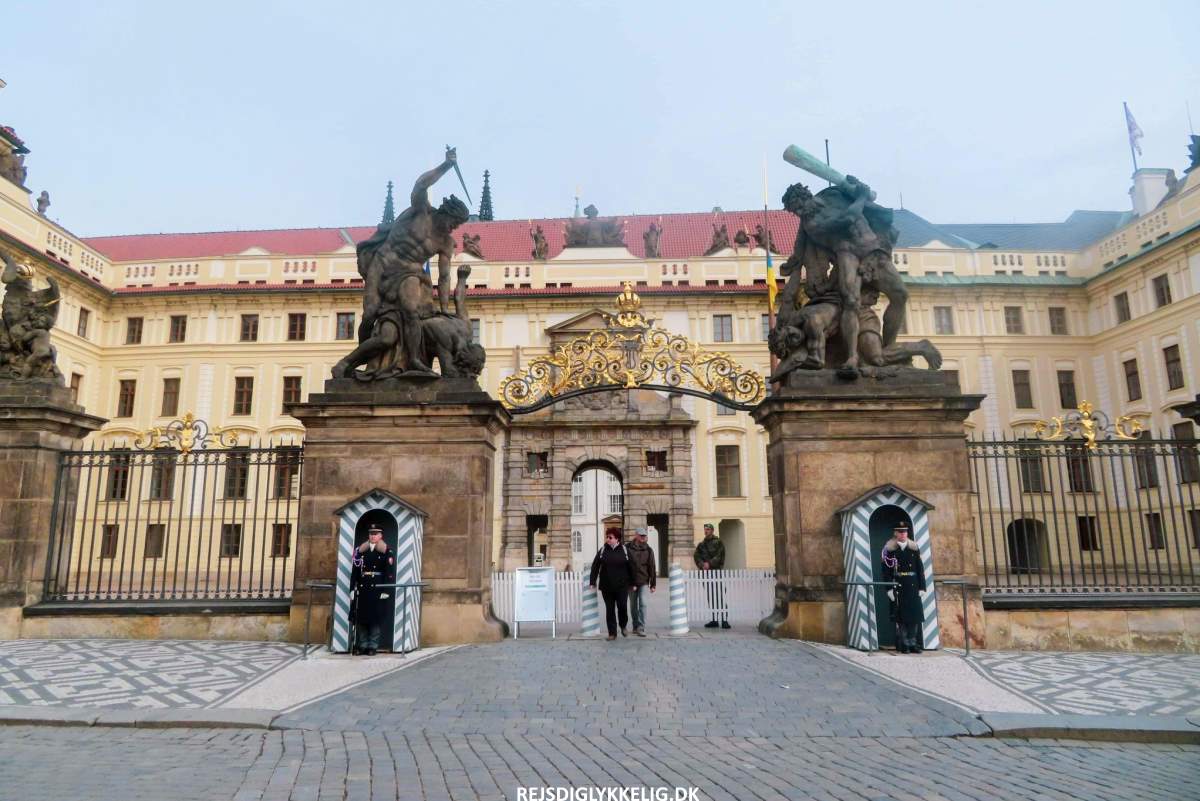 Seværdigheder og Oplevelser i Prag - Prags Borg - Rejs Dig Lykkelig