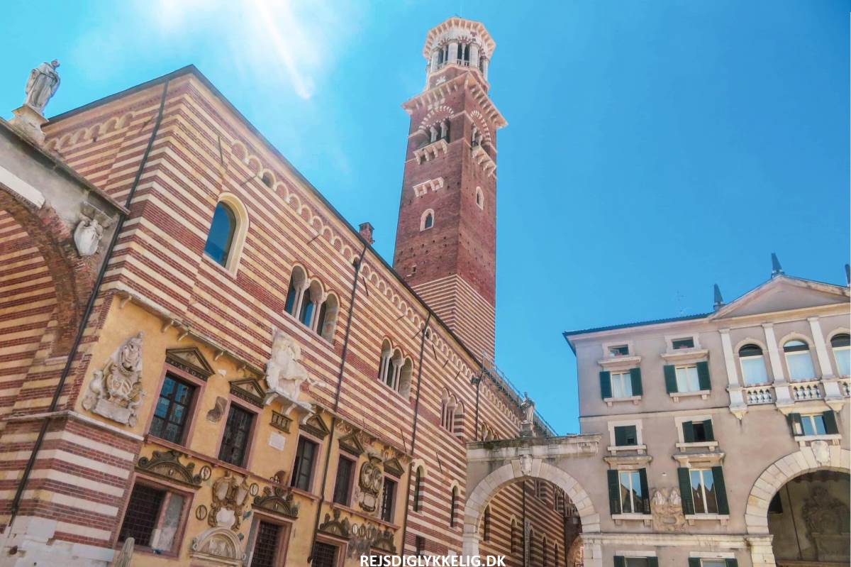 Seværdigheder og Oplevelser i Verona - Torre dei Lamberti - Rejs Dig Lykkelig