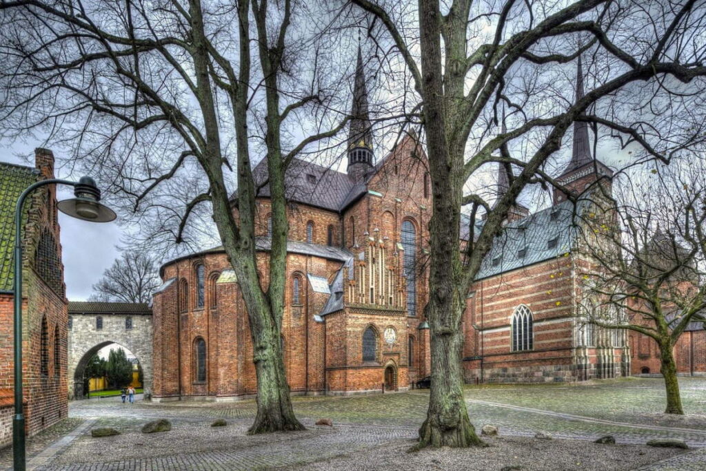Roskilde Domkirke - Rejs Dig Lykkelig