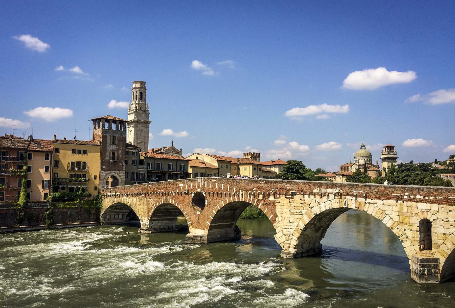 Verona, Italien - Kategori Cover - Rejs Dig Lykkelig