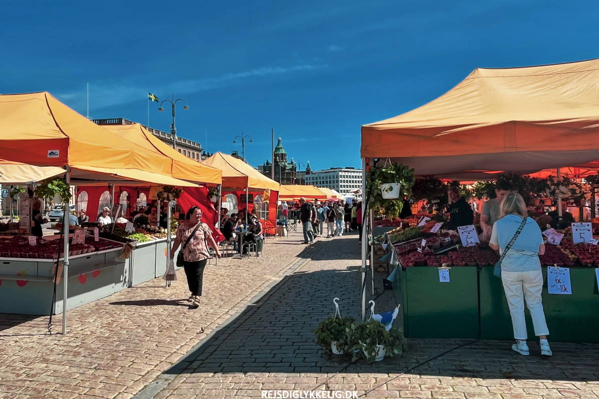 Seværdigheder og Oplevelser i Helsinki - Markedspladsen - Rejs Dig Lykkelig
