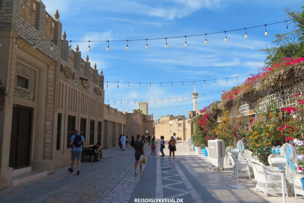 Seværdigheder og Oplevelser i Dubai - Al Fahidi - Rejs Dig Lykkelig