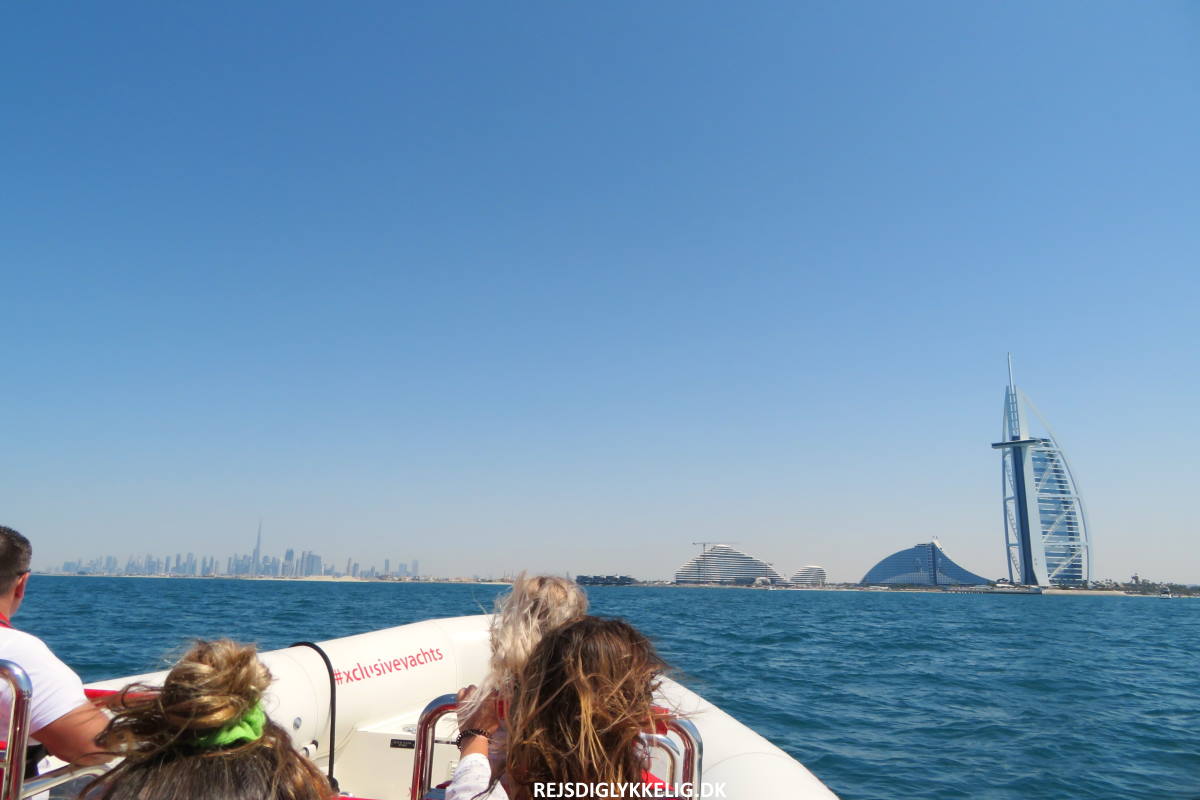 Seværdigheder og Oplevelser i Dubai - Bådtur - Rejs Dig Lykkelig