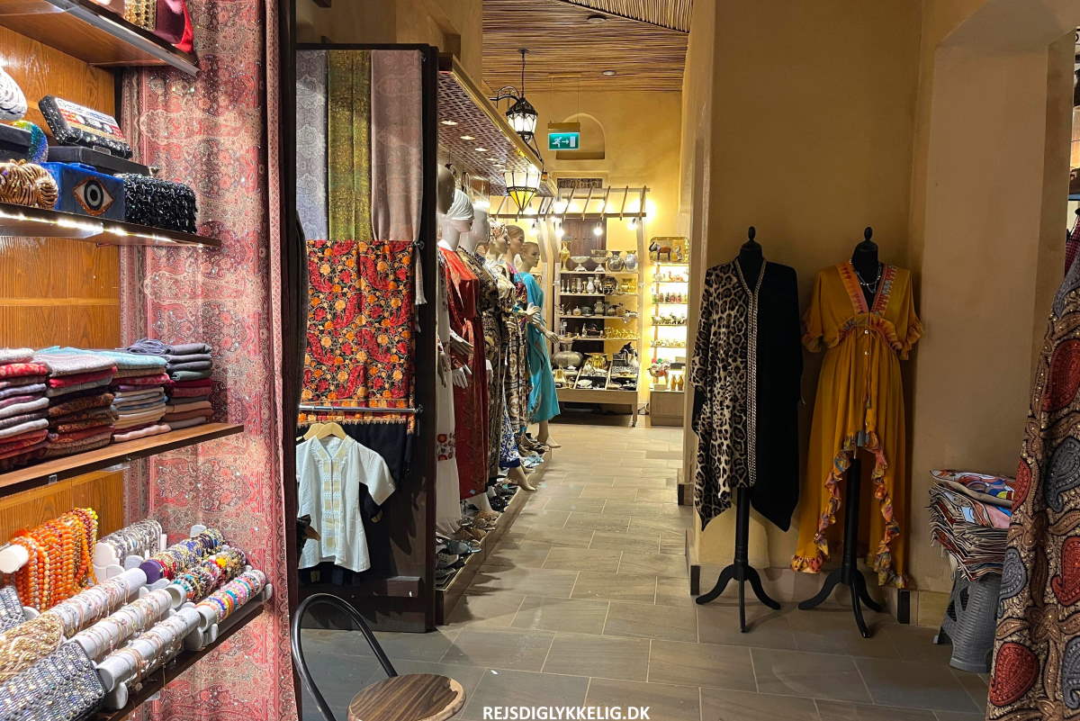 De Bedste Steder til Shopping i Dubai - Souk Madinat Jumeriah - Rejs Dig Lykkelig