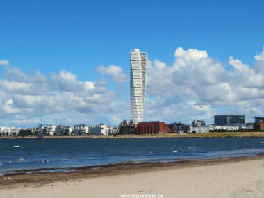 Seværdigheder og Oplevelser i Malmø - Turning Torso - Rejs Dig Lykkelig
