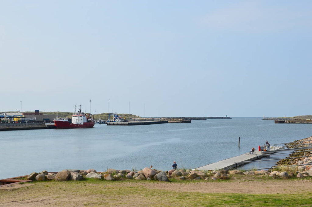 Seværdigheder og Oplevelser i Hvide Sande - Havnen - Rejs Dig Lykkelig Havnen - Rejs Dig Lykkelig