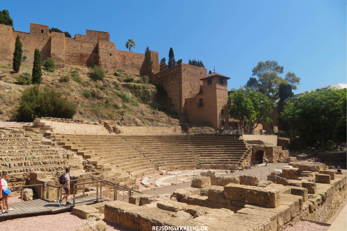 Seværdigheder og Oplevelser i Malaga - Det Romerske Teater - Rejs Dig Lykkelig