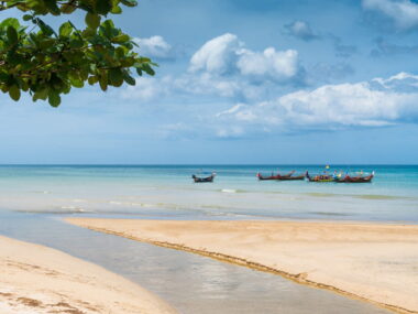 Seværdigheder og Oplevelser på Phuket - Strande - Rejs Dig Lykkelig