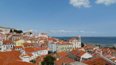 Seværdigheder og Oplevelser i Lissabon - Alfama - Rejs Dig Lykkelig
