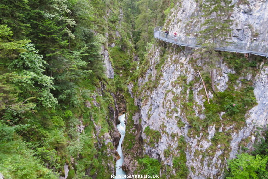 Seværdigheder og Oplevelser i Sydtyskland - Leutasch-Klamm Wasserfallsteig - Rejs Dig Lykkelig