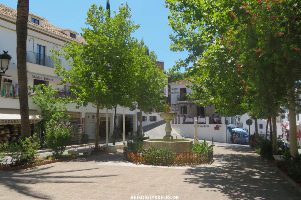Seværdigheder og Oplevelser i Mijas - Plaza de la Constitucion - Rejs Dig Lykkelig Seværdigheder og Oplevelser i Mijas - Plaza de la Constitucion - Rejs Dig Lykkelig
