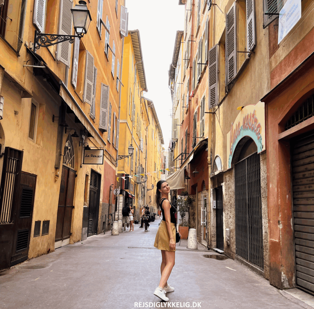 Udforsk Den Gamle Bydel i Nice - Tag en pause - Rejs Dig Lykkelig