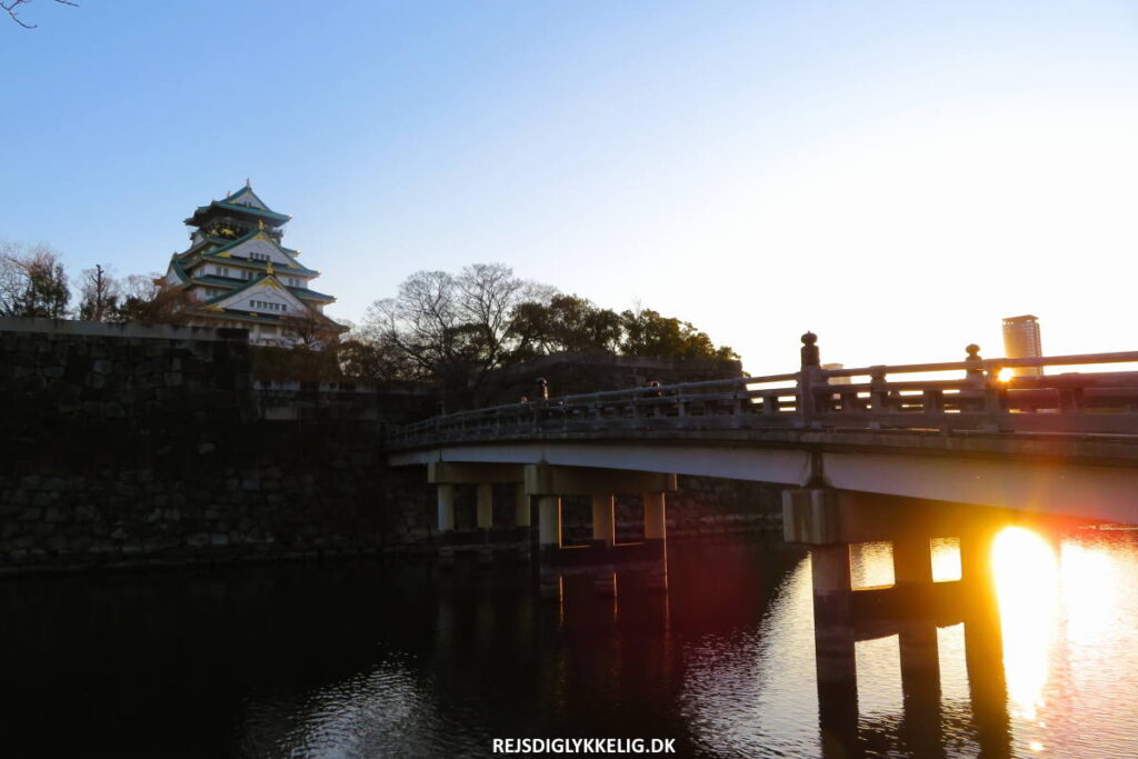 Osaka Castle - Rejs Dig Lykkelig