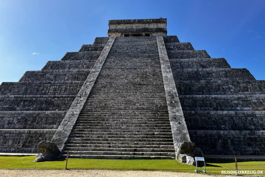 Oplev Chichen Itza - El Castillo - Rejs Dig Lykkelig