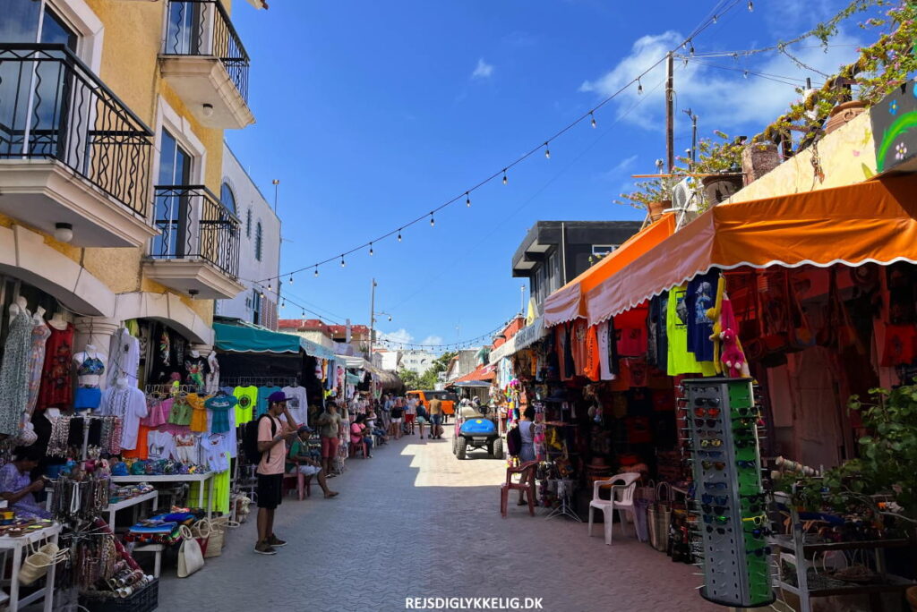 Rejseguide til Isla Mujeres - Avenida Miguel Hidalgo - Rejs Dig Lykkelig