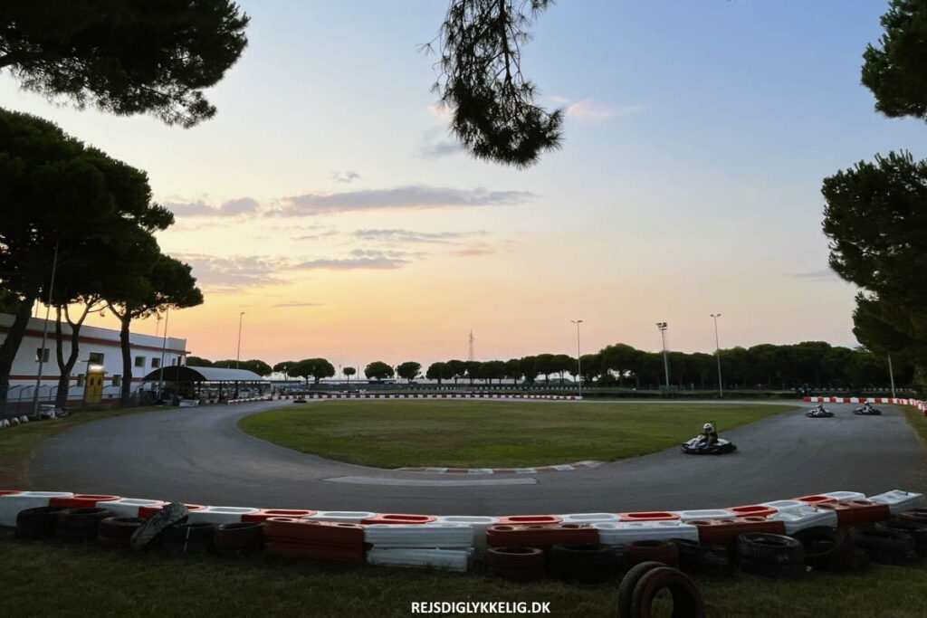 Seværdigheder og Oplevelser i Lido di Jesolo - Pista Azzurra - Rejs Dig Lykkelig