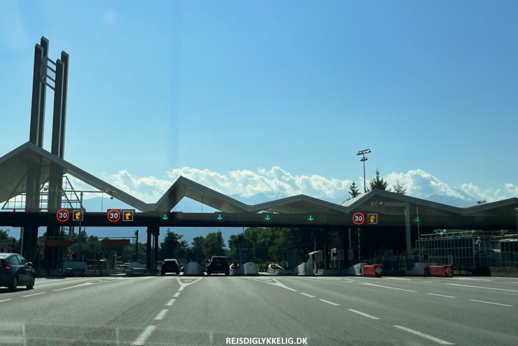 Vores Rejsebudget i Frankrig og Schweiz 2024 - Vejafgifter - Rejs Dig Lykkelig