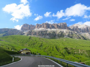 Seværdigheder og Oplevelser i Dolomitterne - Dolomittervejen - Rejs Dig Lykkelig