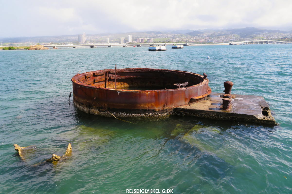Besøg Pearl Harbor i Hawaii - Resterne af USS Arizona - Rejs Dig Lykkelig Besøg Pearl Harbor i Hawaii - Resterne af USS Arizona - Rejs Dig Lykkelig