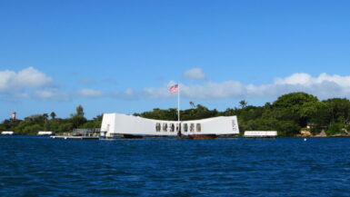 Besøg Pearl Harbor i Hawaii - USS Arizona Memorial - Rejs Dig Lykkelig