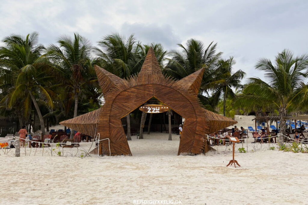 Nyd Beach Clubs - Rejs Dig Lykkelig